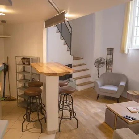 Apartment L'authentique, Duplex, Centre Historique, Wifi *